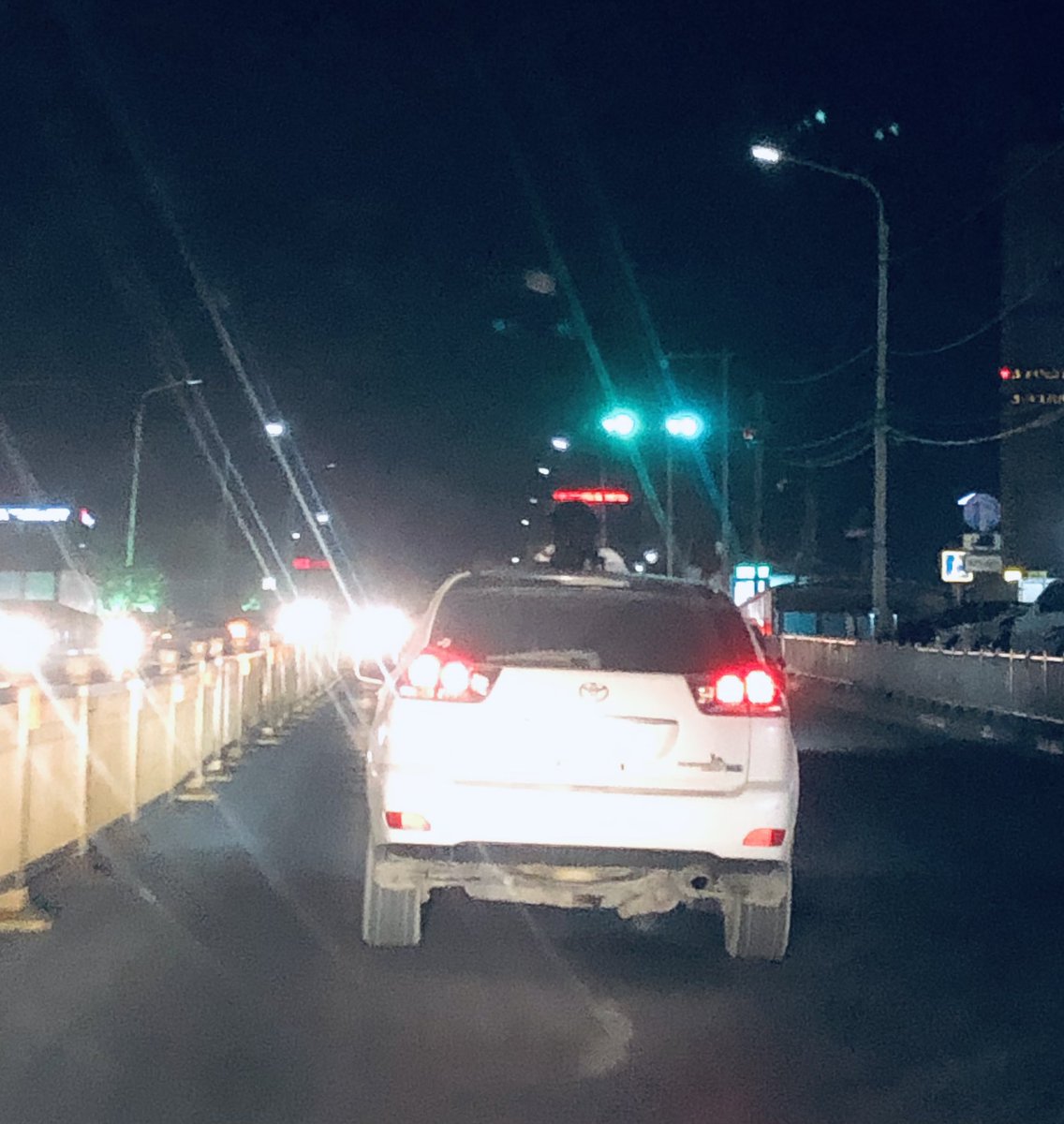 Харанхуй шөнө хүн айлгаад хаячих юм 😂🙄😜