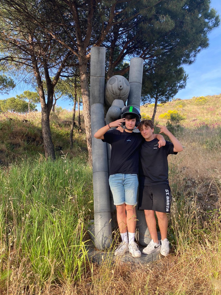 Giuppoo's tweet photo. @lorenzocasillo_ #mammadicuki #cukigay #barone #mash50 https://t.co/kWCSak4BIZ