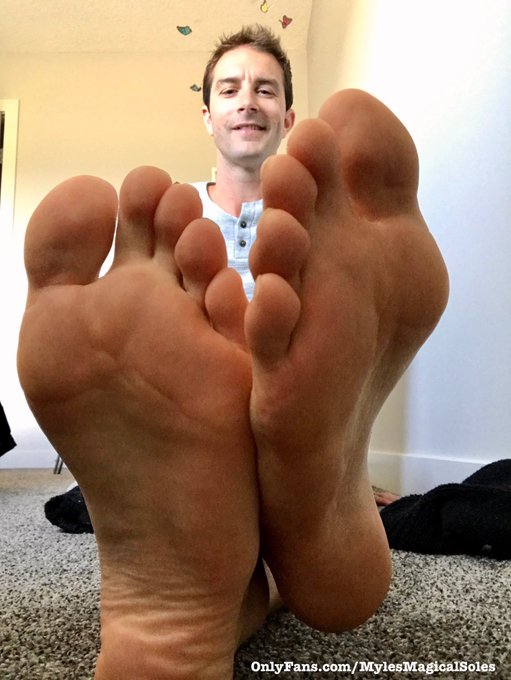 Or would you rather strap me down and worship my feet, cock &amp; nipples, until you sucked every last drop<a href="/tag/malefeet"class="tags"><span>#malefeet</span></a><a href="/tag/malefootfetish"class="tags"><span>#malefootfetish</span></a><a href="/tag/malefeetfetish"class="tags"><span>#malefeetfetish</span></a><a href="/tag/malesoles"class="tags"><span>#malesoles</span></a>