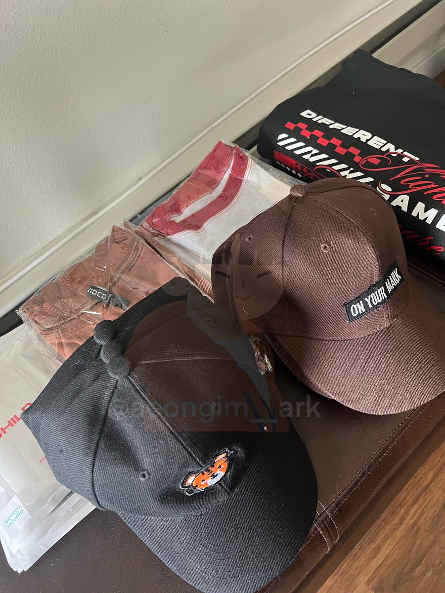 aeongim__ark's tweet photo. mark molo collection by seven studio arrived! #aeongi_arrivals 

thank you so much for the smooth transaction and for making sure all of our items arrived safely! @sevenstudioG7 #ss7feedbacks https://t.co/iAUdWpDr3x