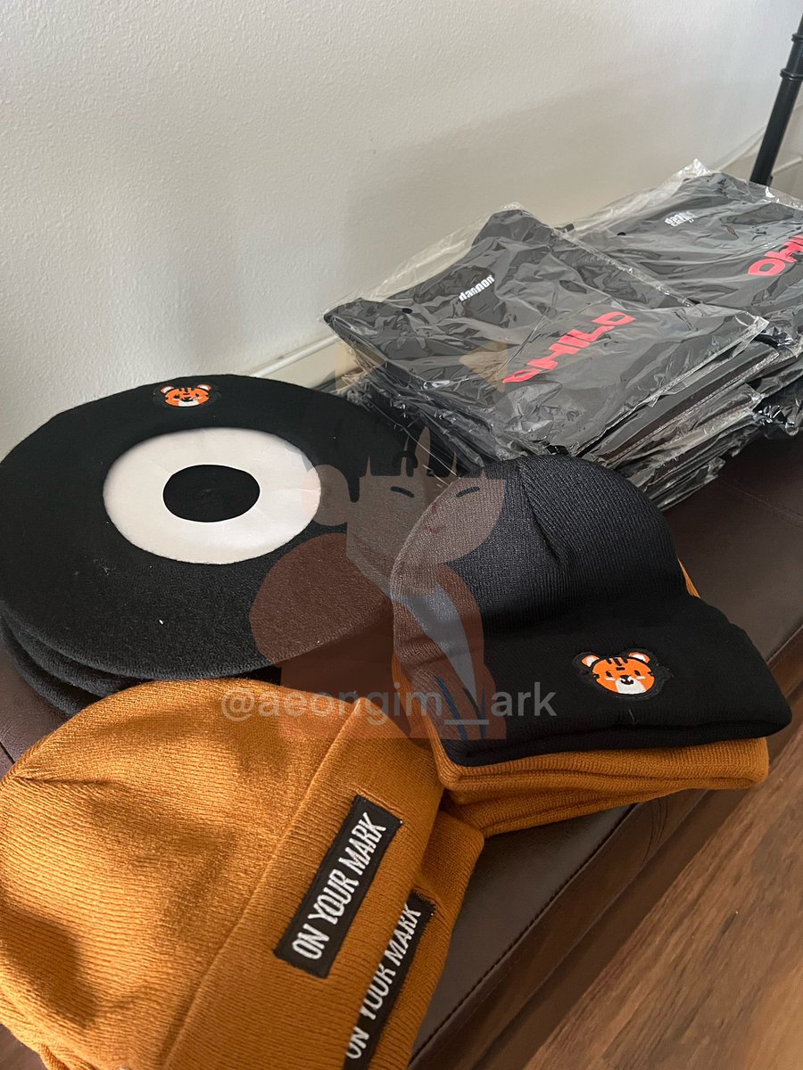 aeongim__ark's tweet photo. mark molo collection by seven studio arrived! #aeongi_arrivals 

thank you so much for the smooth transaction and for making sure all of our items arrived safely! @sevenstudioG7 #ss7feedbacks https://t.co/iAUdWpDr3x