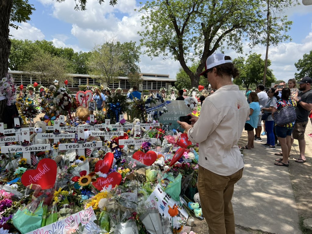 OmarJimenez's tweet photo. Matthew McConaughey visiting the memorial site at Robb Elementary in his hometown of Uvalde. https://t.co/q7tDR8lwAg