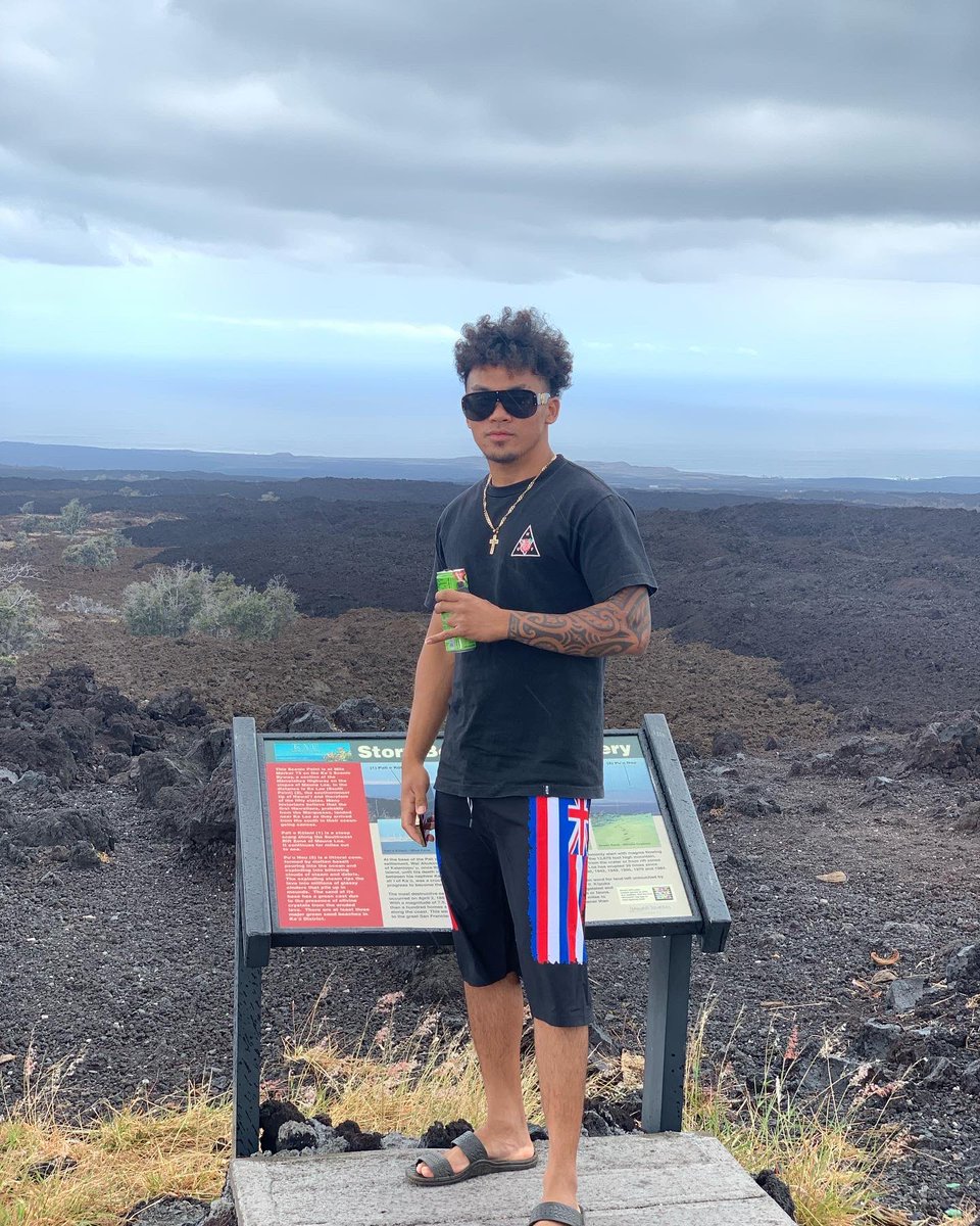 AlobJoshua's tweet photo. Big island vibes 🤙🏽 #bigisland #maunakea #hawaii https://t.co/8ExIN5RPUY
