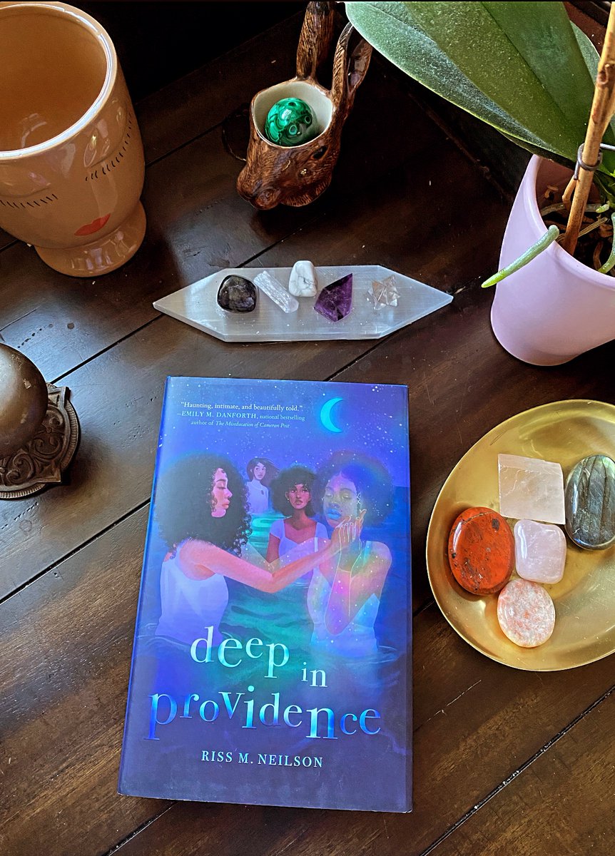 Happy Pub Day @RissMNeilson!! 

DEEP IN PROVIDENCE is out today, a gorgeous story about what three friends discover about themselves &amp; each other when they’re finally given the power to go after their deepest yearnings.

Had to bust out the crystals for the celebration!! ✨🔮