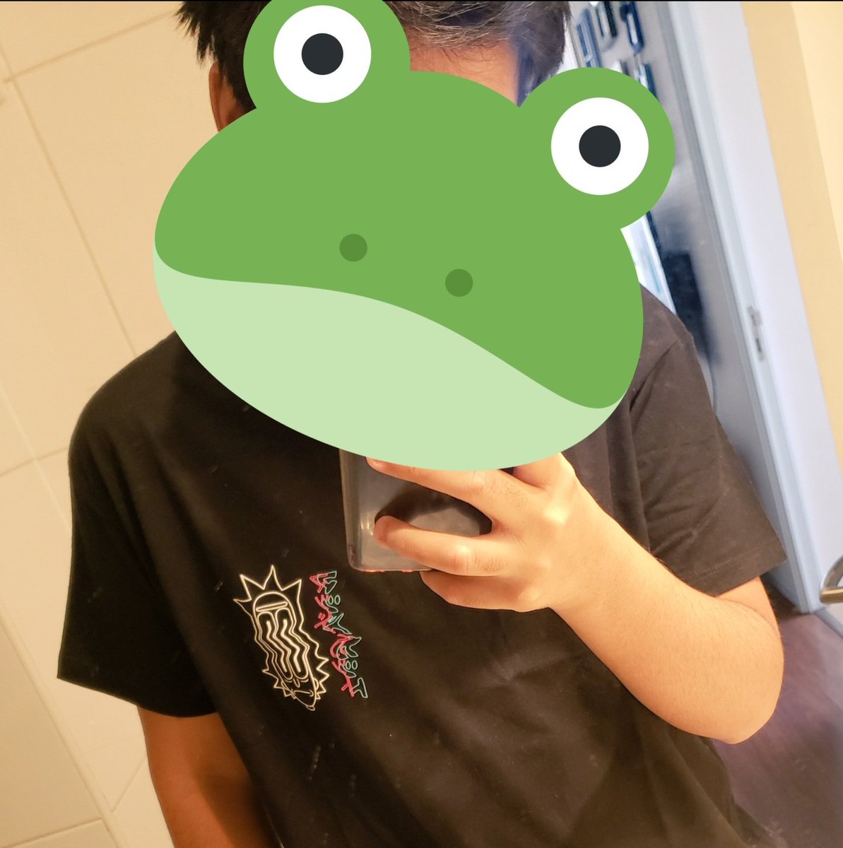Lp1zarr0's tweet photo. Me acaba de llegar la nueva merch de @Rubiu5 versión rick &amp; morty.

Y se tardó menos de 1 mes en llegarme a chile 🥶🥶🥶

#madkat #rubius #rubiuscorp https://t.co/HUo9iHeG15