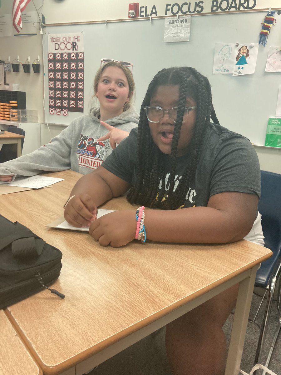 sydney_b_AMS's tweet photo. This is Mrs. Blocks class and the class is Math-terpieces. This class is math and art mixed together. They are creating art with math! #TrentonTuesday #BAMSCE #Yes2tps #bamsknights @Josalyn_C_AMS https://t.co/apm36OzlNx