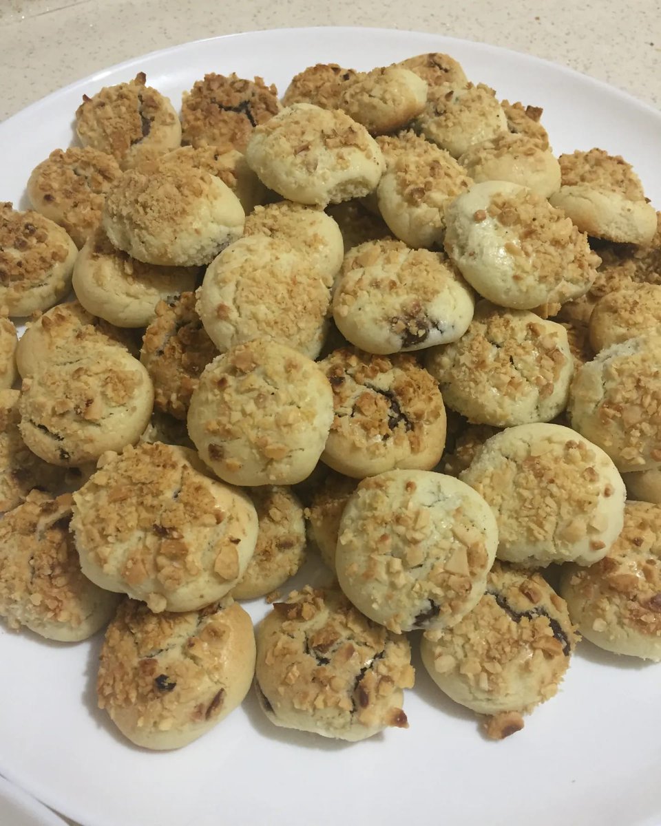 Uluslararası Kadın Kültürevi ve Sahra Derneği işbirliğiyle düzenelen Baharat atölyesi kapsamında kursiyerlerle birlikte Çikolata Dolgulu Kurabiye ve Tuzlu Pastane Kurabiyesi yapılmıştır.
<a href="/AfyonValiligi/">T.C. Afyonkarahisar Valiliği</a>
<a href="/afyonkulturevi/">Afyonkarahisar Kadın Kültür Evleri</a>
 #kurabiyetarifleri #baharatatölyesi