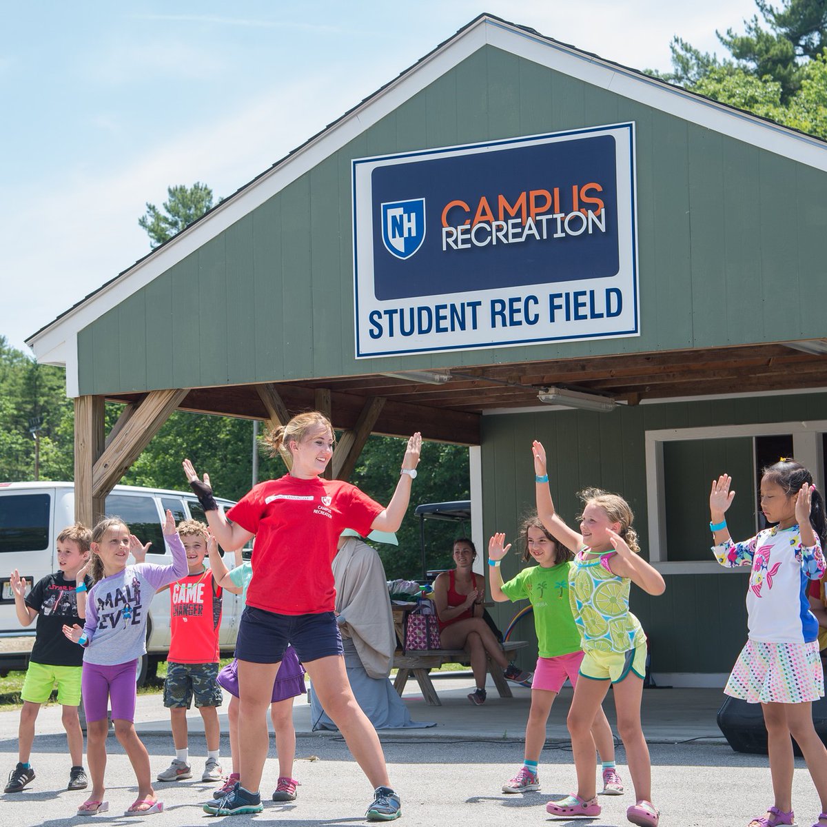 Only a few days left to apply for jobs at Campus Rec! We're hiring sailing instructors, camp counselors, lifeguards and more. More info and application link: campusrec.unh.edu/about/employme…