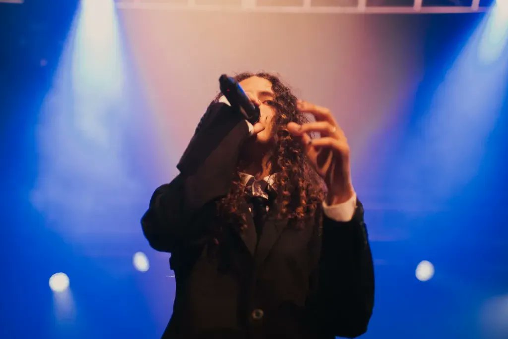 OffRecordTX's tweet photo. talented rapper @070shake along with special guest artist @jetthe3rd_ gave @HOBHouston a show they won't soon forget! Check out @rosecoloredkayy's stunning photos and review here: https://t.co/2Nz9RvdEwo🏠
-
#070shake #jetthethird #hobhouston #offrecordblog https://t.co/zAkfQZlncg