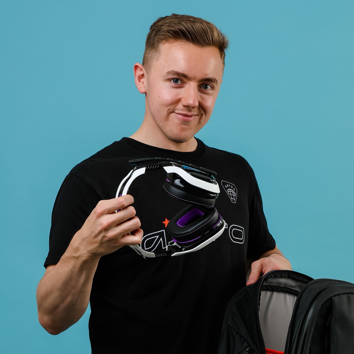 Spratt's tweet image. 🚨 GIVEAWAY ALERT! 🚨

For a chance to win your very own CUSTOM ASTRO.ID Headset:

1. Retweet this tweet 🔁
2. Follow myself &amp;amp; @ASTROGamingUK ✅
3. Reply with your favourite colour 🌈

Winner chosen on June 11th.. good luck!