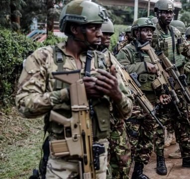 Emmaii3's tweet photo. Uganda peoples defense forces has  sent 1000 troops to Ukraine to support the Ukrainian army;#ithinkso https://t.co/z3KeeU9QGs