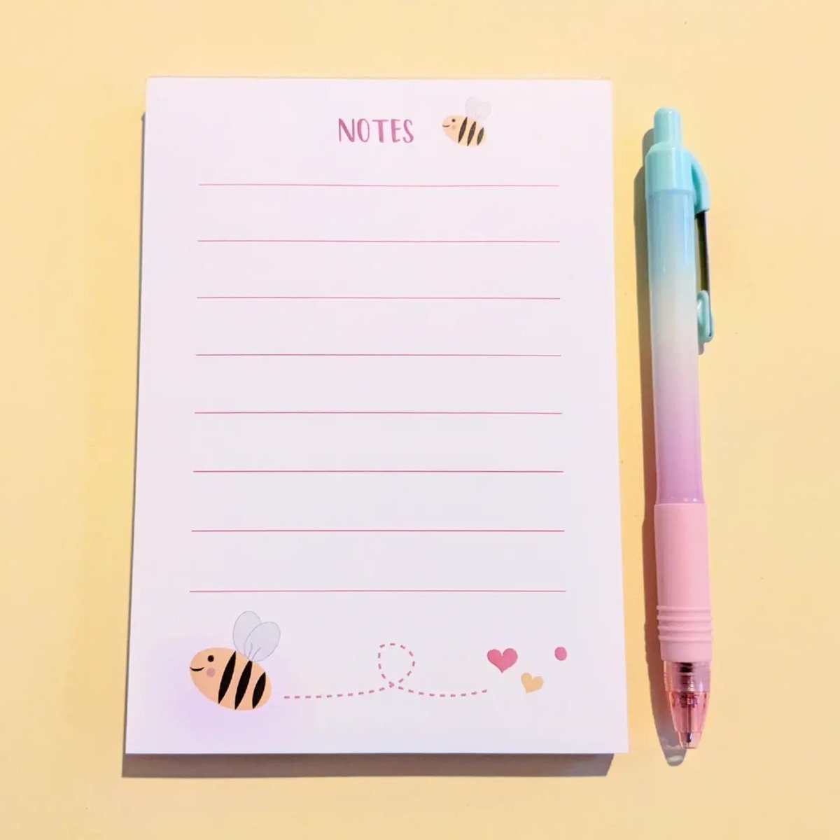 Bee notepad, perfect for a bee lover 🐝

£4.50 with free shipping

andrealemindesign.etsy.com

#yourbizhour #bees #beehappy #stationery #stationerydesign