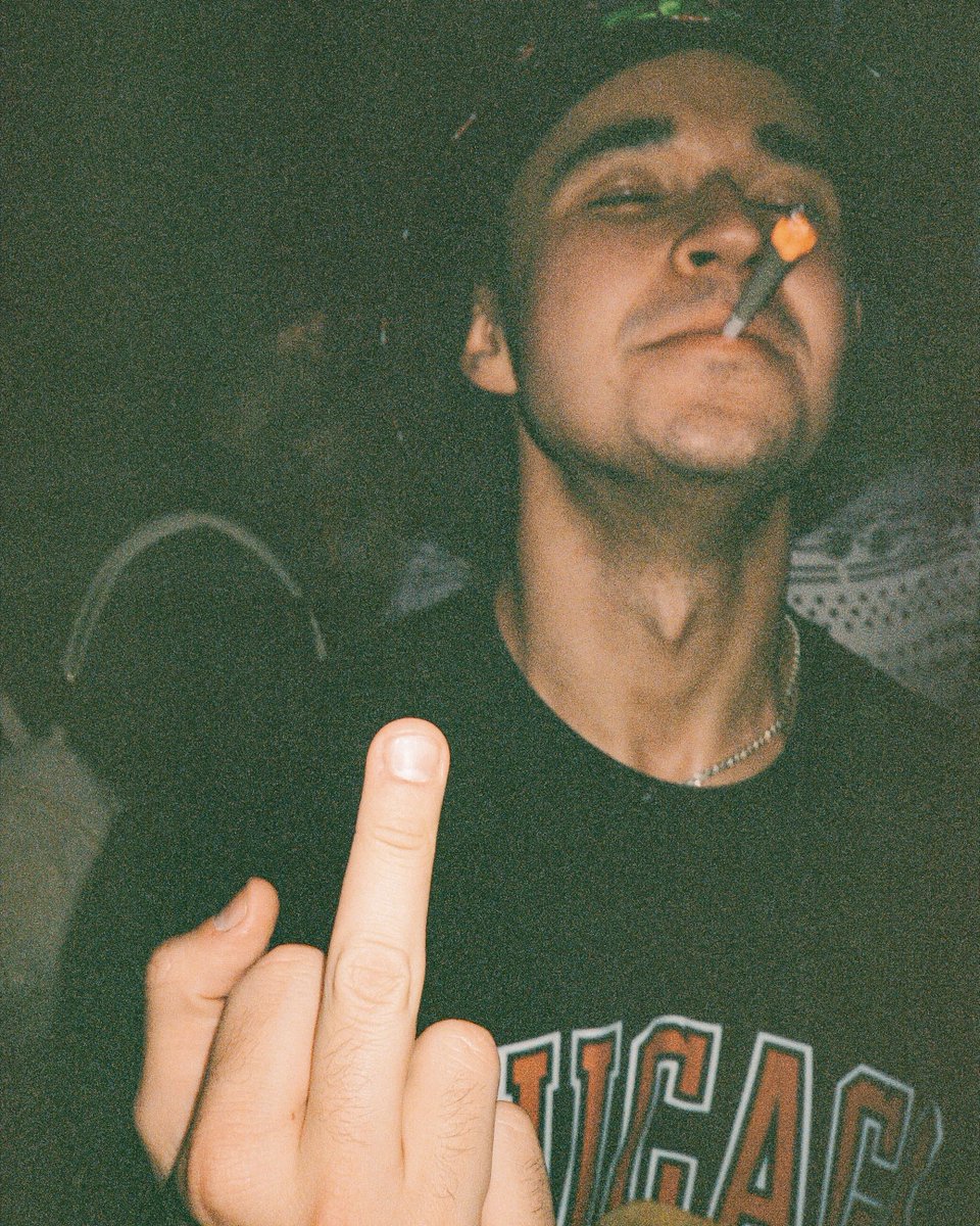 johnsummit's tweet photo. im drunk and im high https://t.co/aO4iXbKKQ2