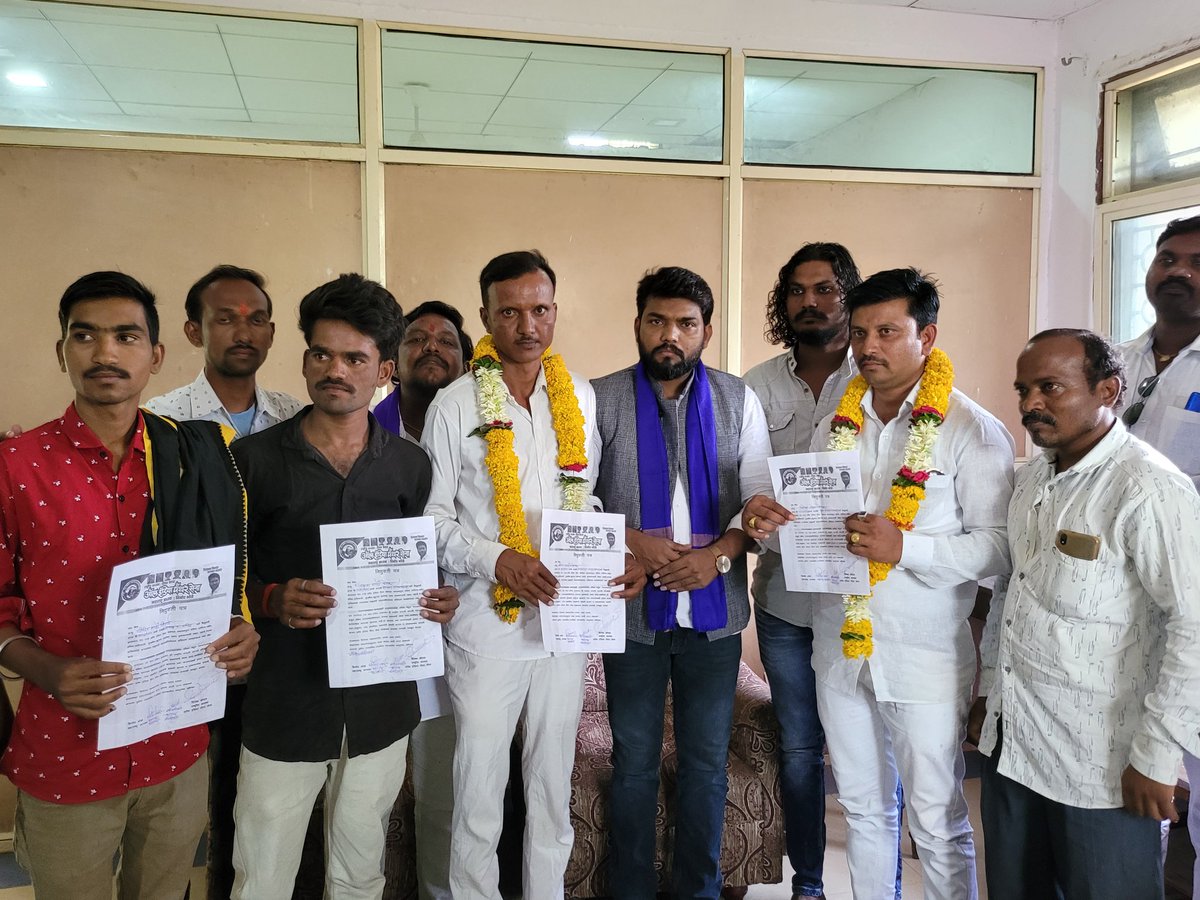deepakkedardk's tweet photo. औरंगाबाद येते ऑल इंडिया पँथर सेनेत शेकडो कार्यकर्त्यांनी प्रवेश केला. येणाऱ्या काळात निर्णायक भूमिकेत संघटन दिसणार आहे. सोयगाव सिलोड, फुलंब्री, कन्नड, गंगापूर भागातून मोठया प्रमाणात तरुण आले होते.
सर्वांचे संघटनेत स्वागत आहे!
#JoinAIPS
#AllindiaPantherSena https://t.co/tZfOKu5rCk