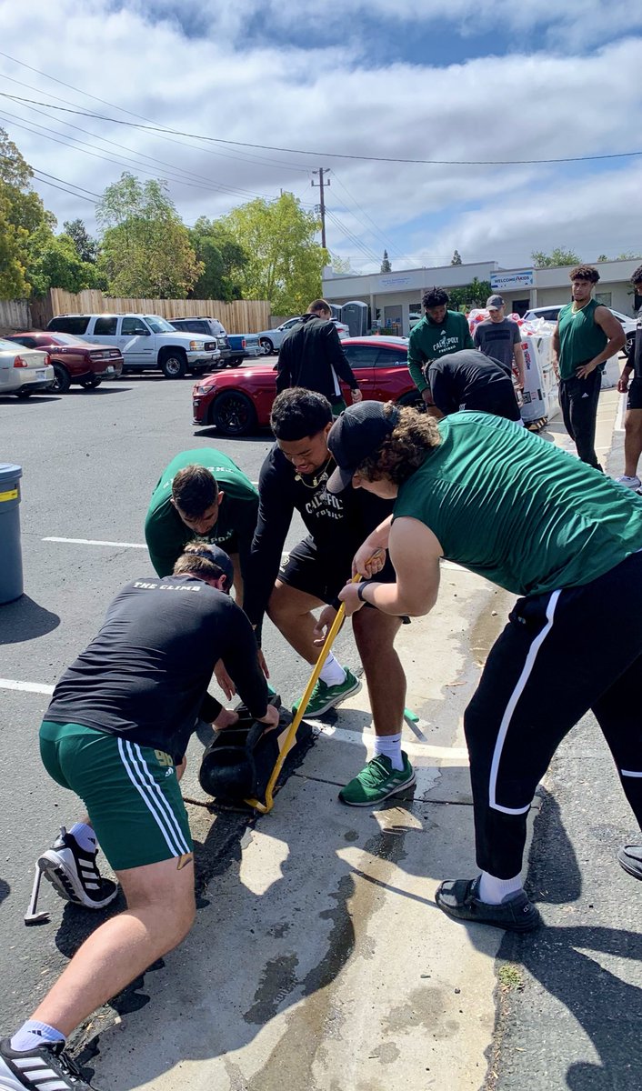 calpolyfootball's tweet photo. Caught D-Line in action volunteering @activechurch 📸

#RideHigh | #TheClimb https://t.co/23aryPGBe4