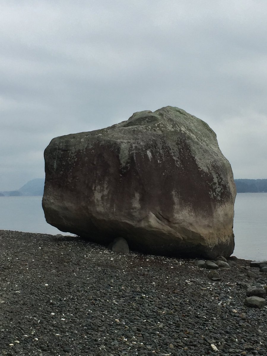 ftrupertTed's tweet photo. This is another rock in Stz’uminus territory that is part of the same story shared by Squtxulenuxw.  #NLPSLearns #NLPSLearnsFromTheLand  #NLPSSyeyutsus https://t.co/3y6VQVTkl4
