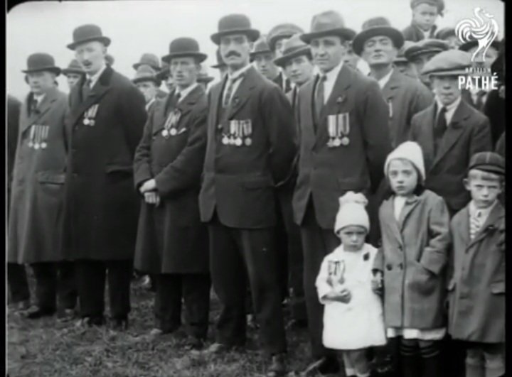 KillesterEstate's tweet image. For those who don't know about Killester it's hidden history of Dublin...
The Killester Garden Village is a military housing development built from 1920-1923 by the Irish Soldiers and Sailors Land Trust for Irish WW1 ex-servicemen! There is 289 houses in total making it the..