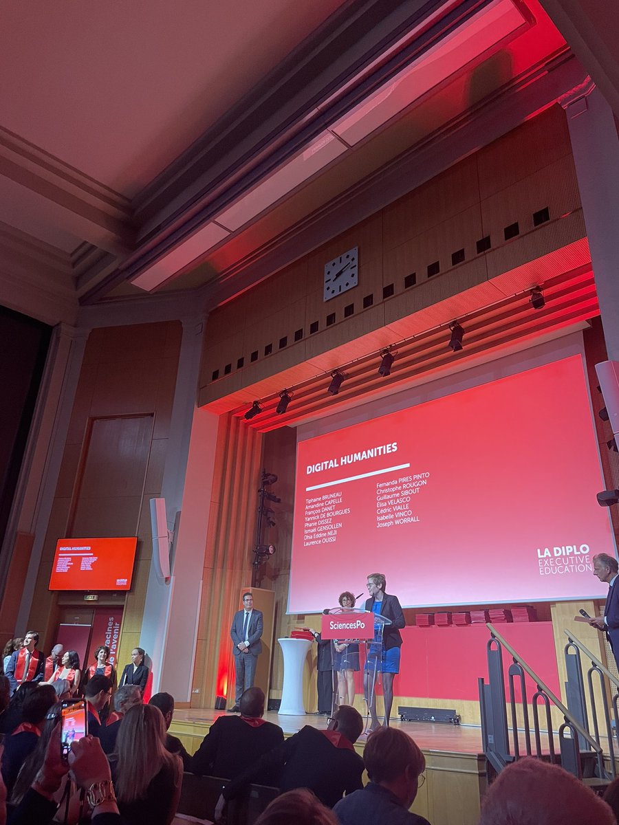 Félicitations aux diplômé.e.s de l’Executive Master Digital Humanities ! 🎉