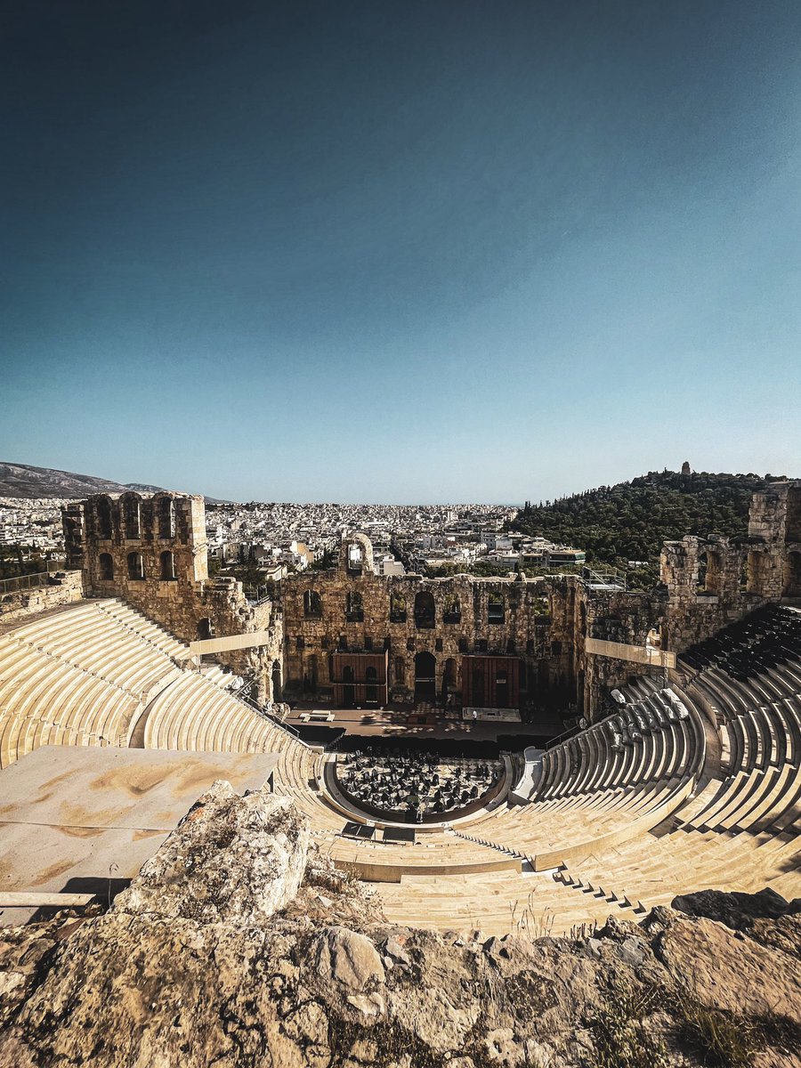 RealityCurve's tweet photo. How it started … #theatre #athens https://t.co/NqlbA5QXOk