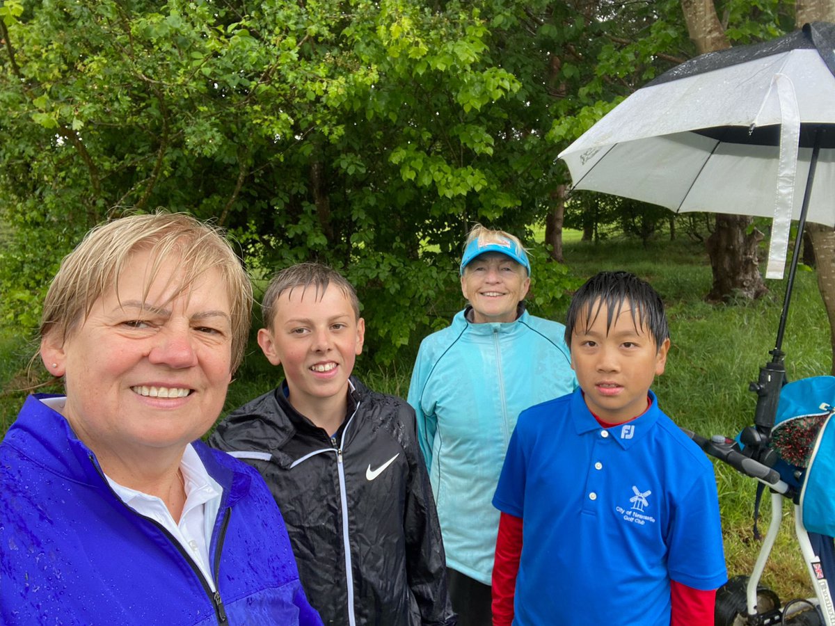 Today @cityofnclGC we played our 2nd (slightly soggy) ladies v juniors comp.  Despite the weather, everyone enjoyed it, final result was a draw 4-4 #WIGCharter #NLCGA