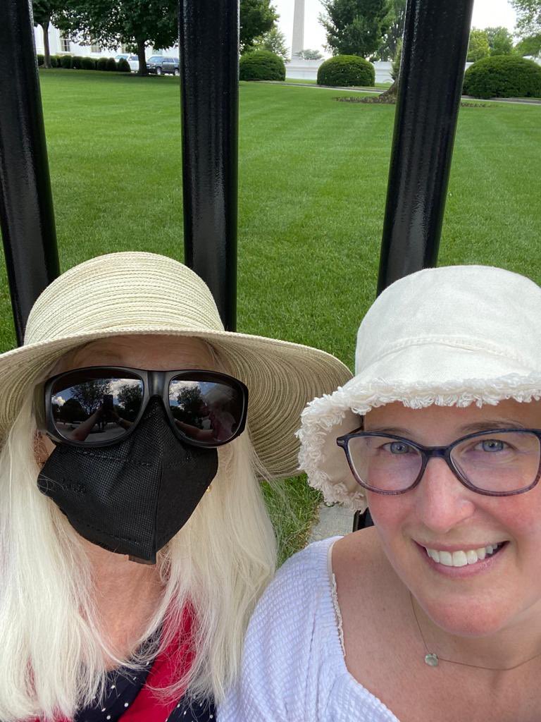 dailypeasant's tweet photo. If @BTS_twt is at the @WhiteHouse, you know where I will be! #BTSAtWhiteHouse https://t.co/FGfSPvuABB