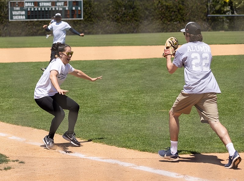 sierracanyon's tweet photo. Thank you to everyone who joined us for the 1st annual Thomas J. Fennell Alumni vs. Faculty Softball game. From the fun on the field to the laughs in the stands, the day was PITCH perfect! We can’t wait for next year’s rematch. #FacultyWon #WeAreSC #TrailblazerPride #OneSierra https://t.co/hGChvzxize