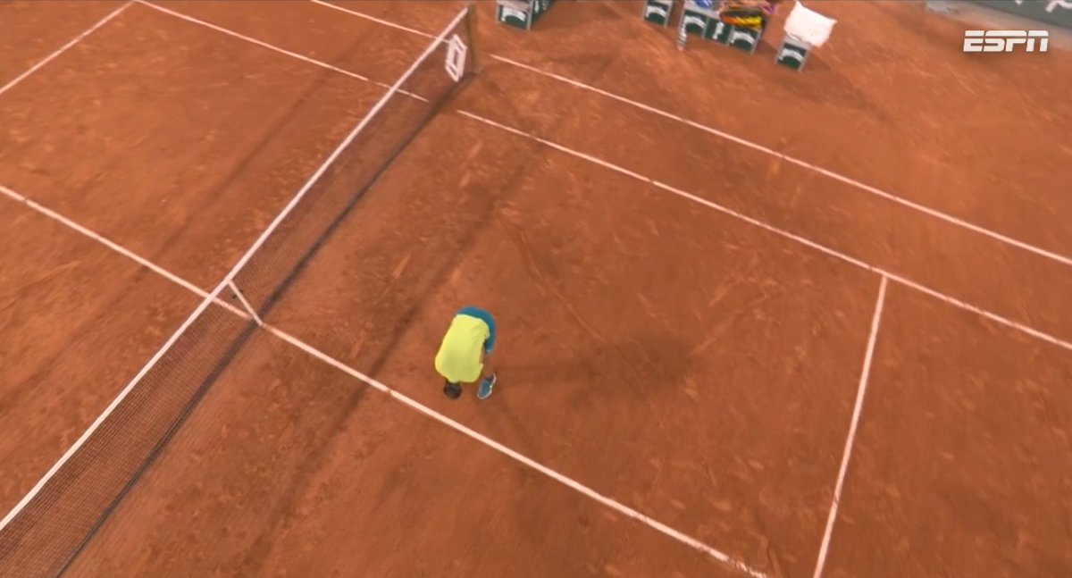 La felicidad de Nadal en el final del partido.

#ESPNenStarPlus ▶️dis.la/RolandGarros_C…