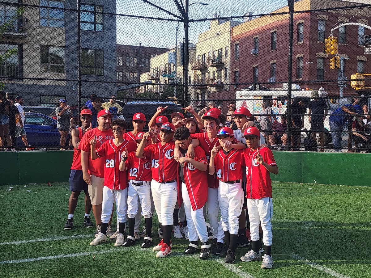 I.S. 318 Baseball tweet media