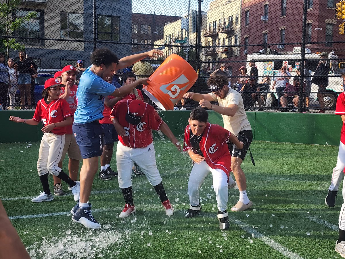 I.S. 318 Baseball tweet media