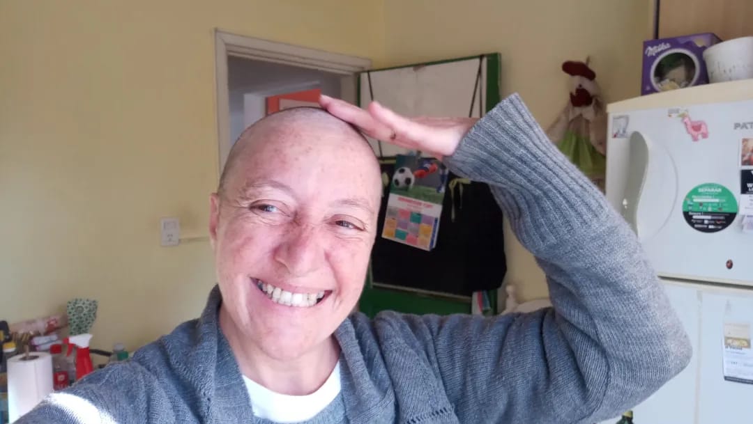 JazZuchiatti's tweet photo. Hola! Mi MAMÁ ESTÁ TRANSITANDO UN CANCER DE MAMA. Lamentablemente el 4/5/22 el trabajo la dejó sin goce de sueldo 
Por eso mismo, mi familia y yo ¡Necesitamos ayuda! de ustedes para poder estar tranquilos
gracias difundir
CVU: 0000003100088130579373
ALIAS: https://t.co/Zbr9MiAA0N https://t.co/zok6dEBQ8R
