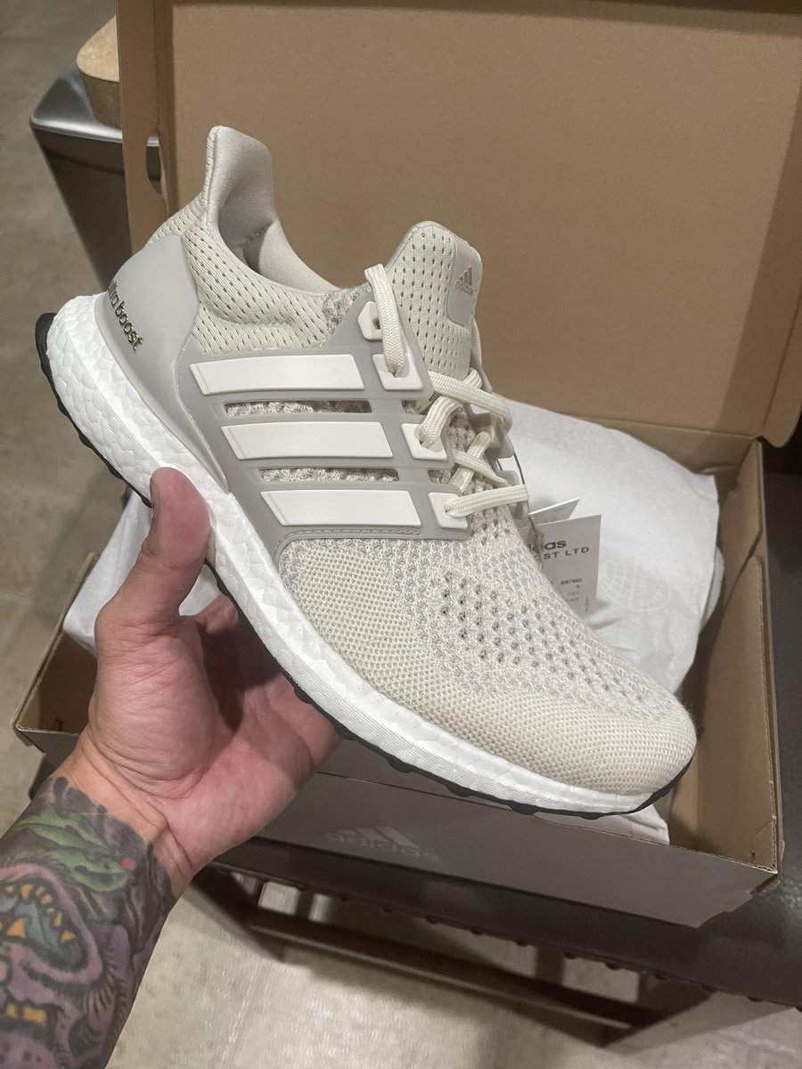 BoostizLife's tweet image. #MailCall TY @sneakersnstuff for the restock and quick shipping. 🔥🔥🔥#yoursneakersaredope