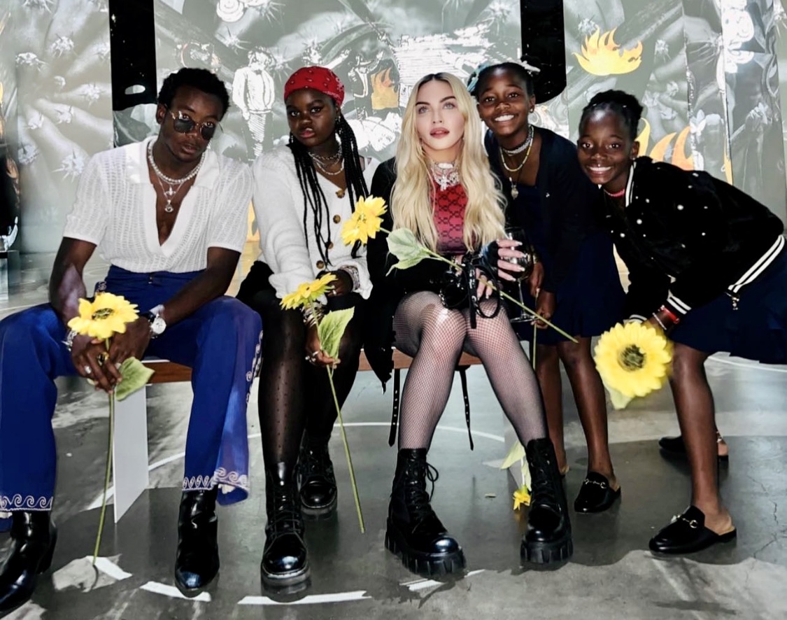 When Madonna goes, you have to go! 😉 <a href="/Madonna/">Madonna</a> boasts an ambitious collection of Kahlo’s art estimated to be more than $100 million! 🖼 

Come on, go! Let your body take you to Immersive Frida Kahlo: immersive-frida.com 🧚‍♂️✨