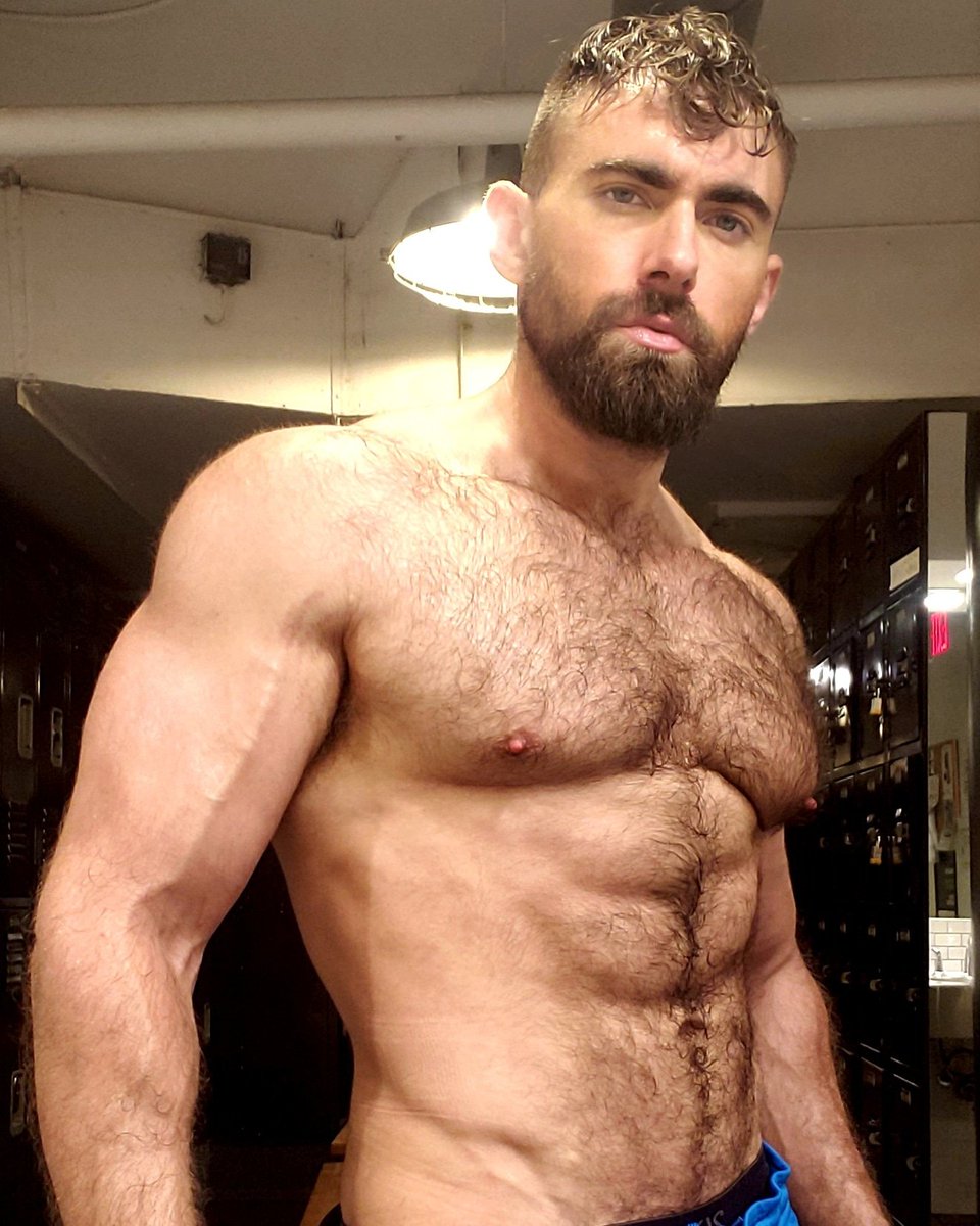 StevenRomanxxx's tweet photo. Cool for the summer #lean #definition #summer #nyc https://t.co/iQyCH1znlf