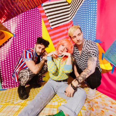 TheFoxiesMusic's tweet photo. #NewProfilePic #newmusic Headsweat coming at you June 9th! pre save if you dare! 

https://t.co/Rt6NB7wvxA https://t.co/2rw9MSa74O