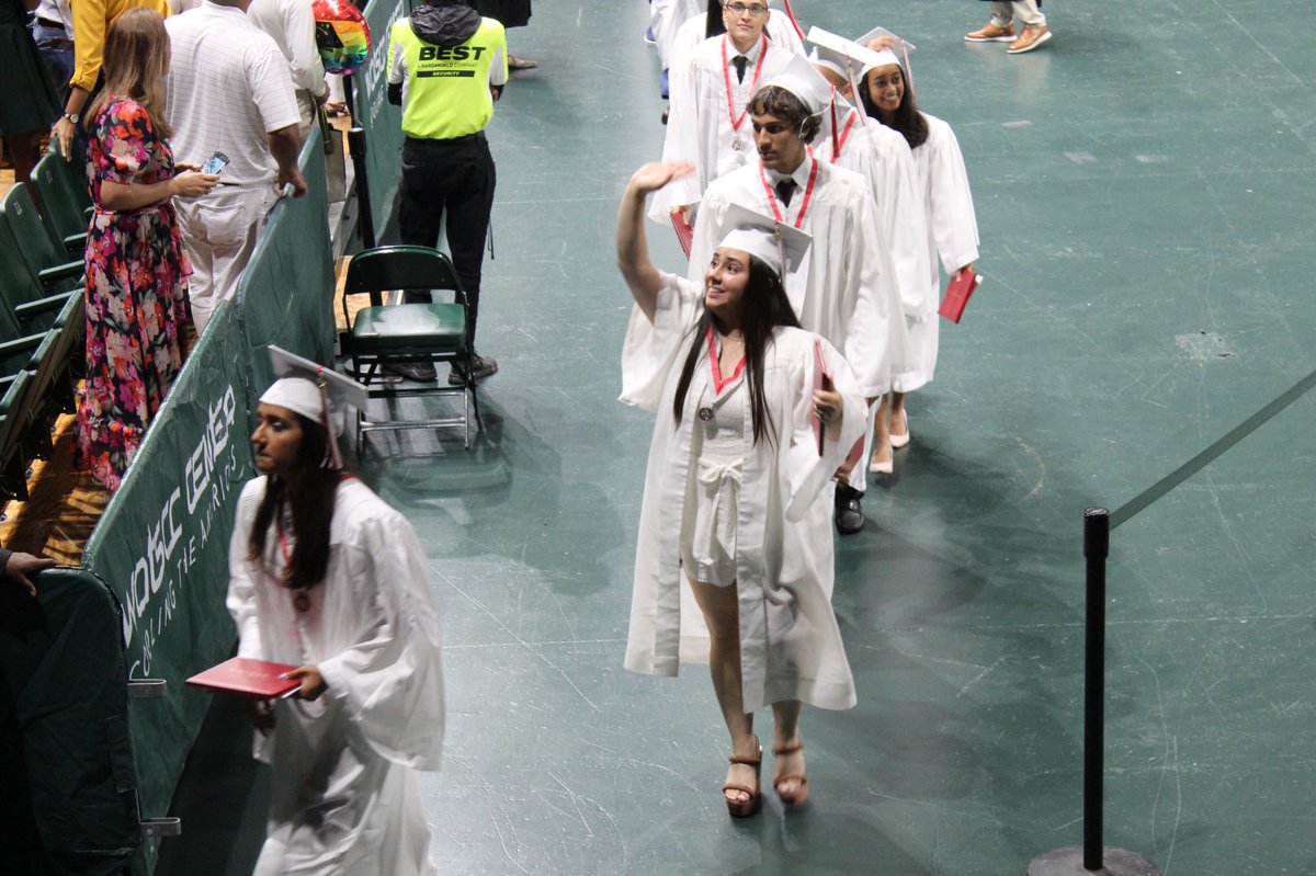 highlightscghs's tweet photo. Today, the class of 2022 graduated at University of Miami’s Watsco’s Center. With recognitions, speeches and performances, the seniors celebrated their final moments as Cavaliers. 

#cghs #graduation #classof2022 
📸: Cristel Cantarero https://t.co/549t9cDMDA