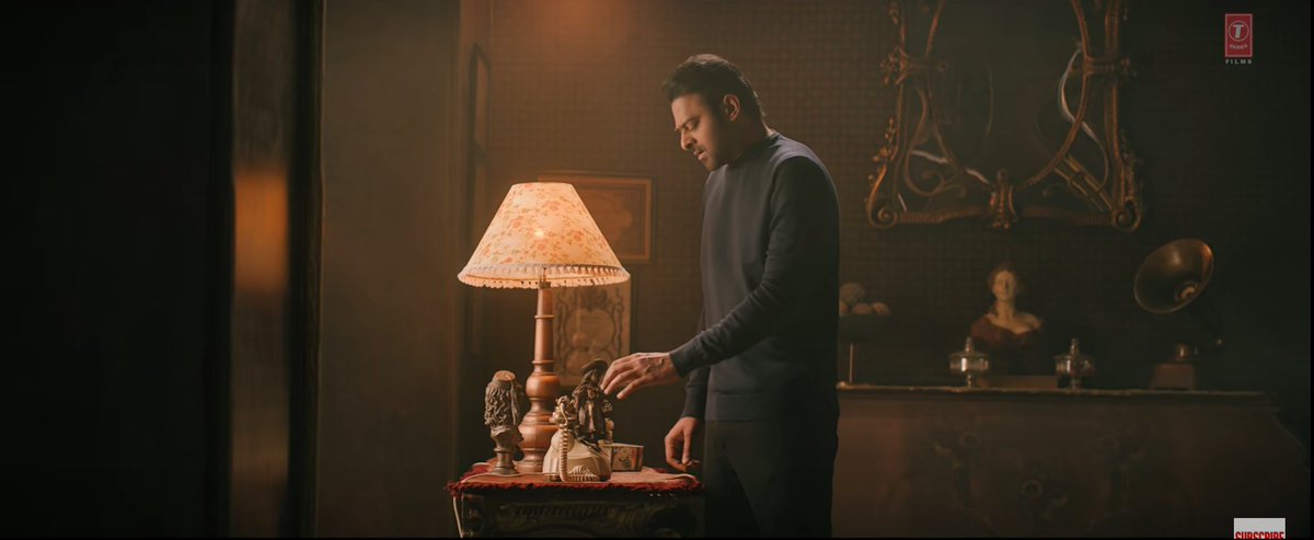 PrabhasIsGold's tweet photo. Who wants a re-edit & re-release of #RADHESHYAM with these scenes fleshed out?
#PRABHAS #POOJAHEGDE #PRERANA #FLIRTATIONSHIP #VIKRAMADITYA https://t.co/VYCUxVgOvM