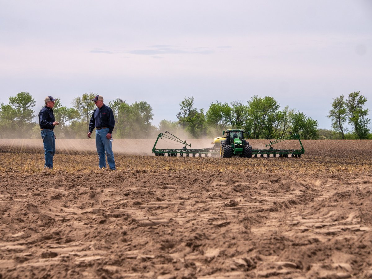BodensteinerJD's tweet photo. Bodensteiner Implement was honored to team up with Farm Rescue this spring when Charles City farmer, Gary Carstens, was injured while checking cows in a nearby pasture. @FarmRescueOrg https://t.co/xwh5m3CiLU