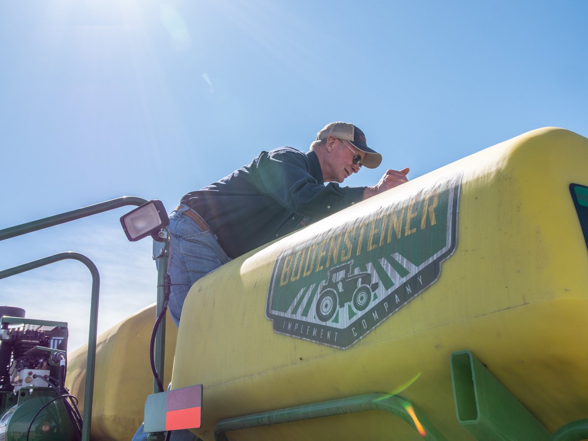 BodensteinerJD's tweet photo. Bodensteiner Implement was honored to team up with Farm Rescue this spring when Charles City farmer, Gary Carstens, was injured while checking cows in a nearby pasture. @FarmRescueOrg https://t.co/xwh5m3CiLU