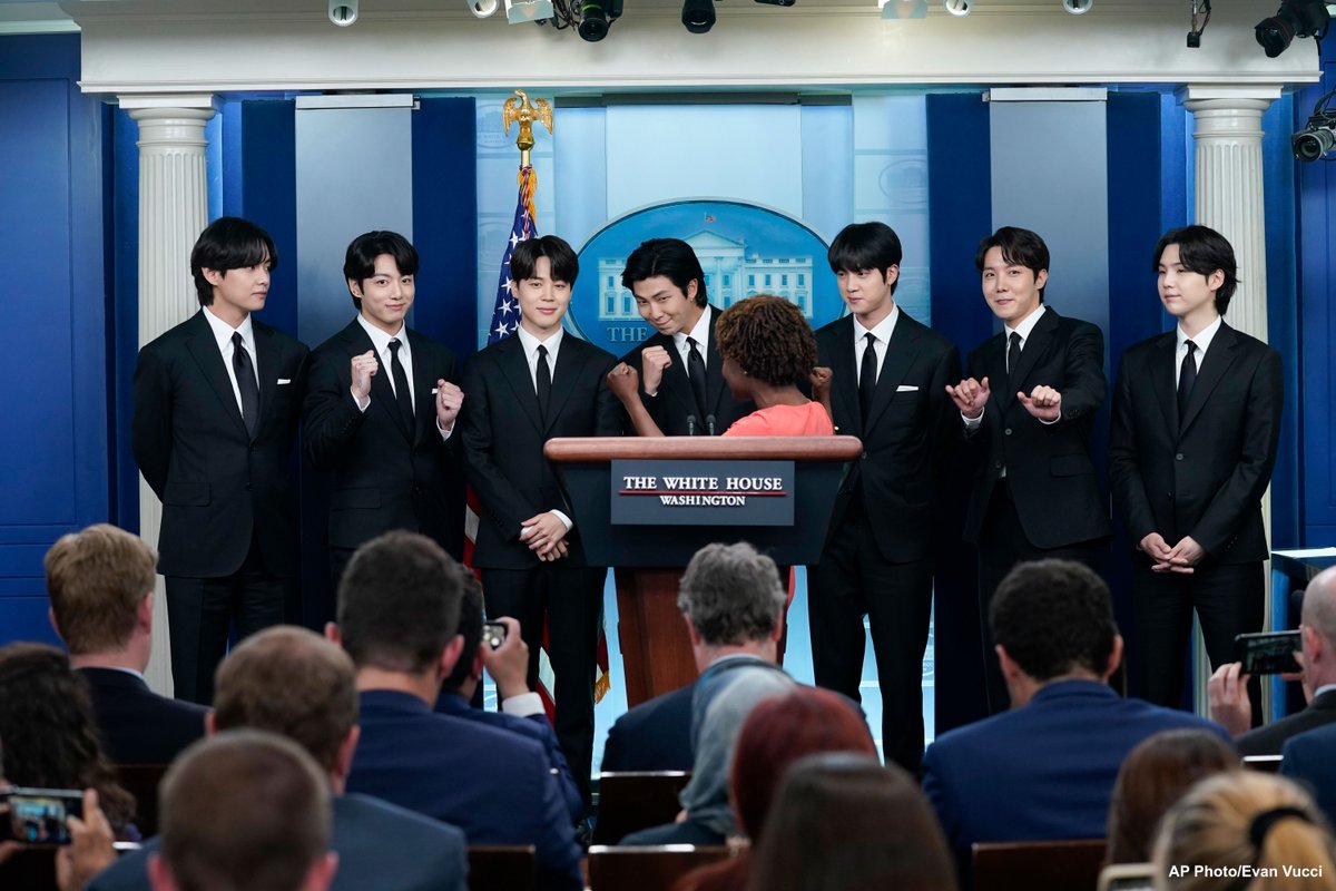ABC's tweet image. Global K-pop sensation @BTS_twt spoke at the White House press briefing before meeting with Pres. Biden to celebrate AANHPI Heritage Month.

Group member Jin said the group "stands with the AANHPI community." abcn.ws/3N7EPbx