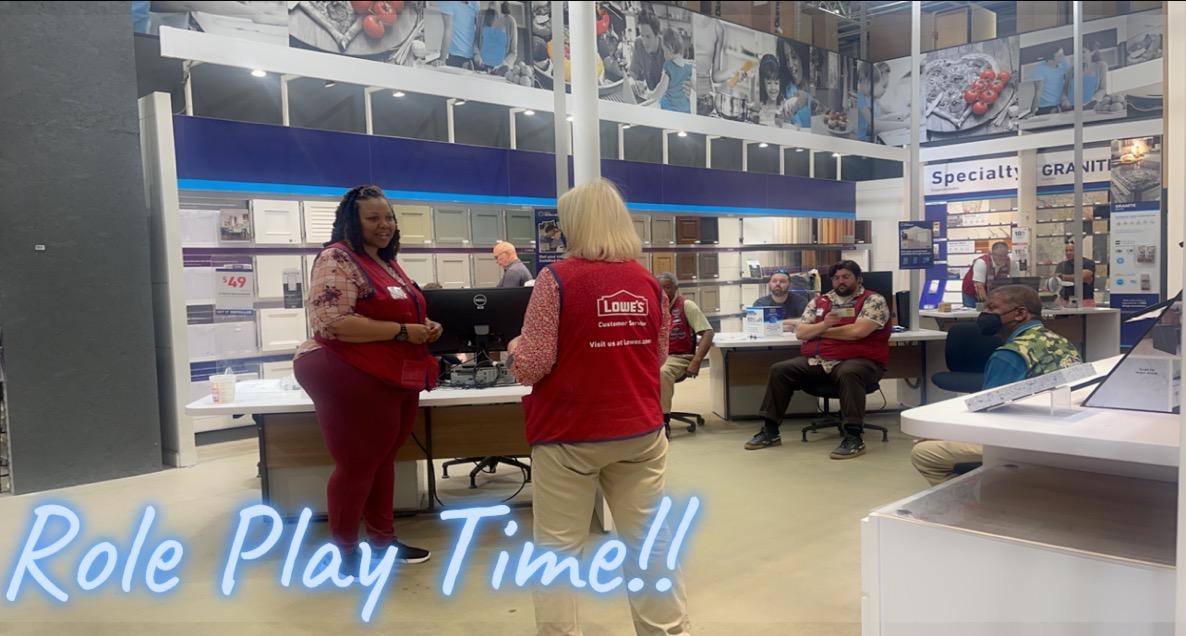 Engaging the specialist in some roll plays during our Specialty Tuesday at #439THEbattlefield <a href="/specialtylowes/">Specialty & Services Selling at Lowe’s</a> <a href="/_nicolemarie_6/">Nicole Martinez Boyd</a> <a href="/PresnellLars/">Lars Presnell</a> <a href="/AshleyB439/">Ashley Bower</a>