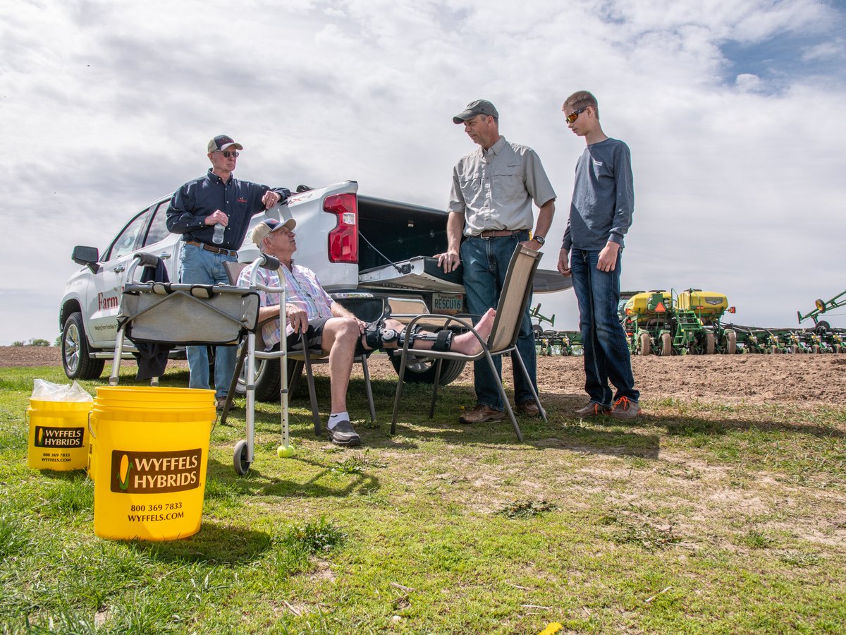 BodensteinerJD's tweet photo. Bodensteiner Implement was honored to team up with Farm Rescue this spring when Charles City farmer, Gary Carstens, was injured while checking cows in a nearby pasture. @FarmRescueOrg https://t.co/xwh5m3CiLU