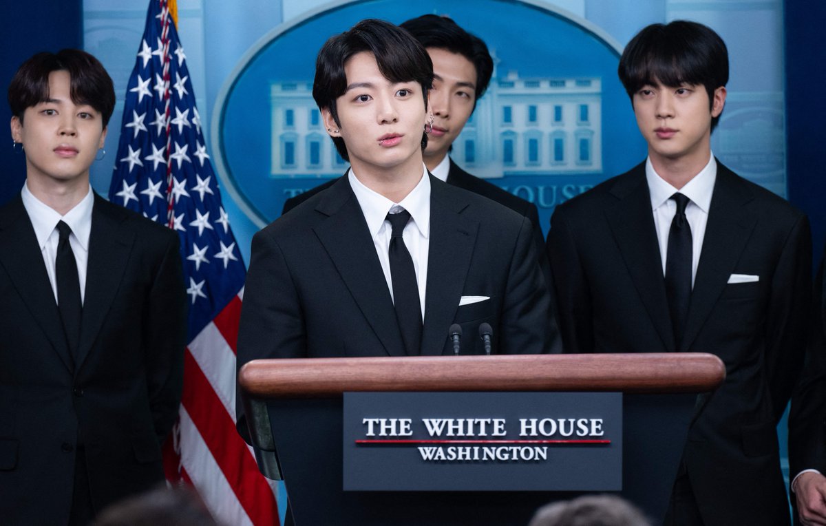 etnow's tweet image. .@BTS_twt discusses Asian inclusion and representation and addresses anti-Asian hate crimes during the Brady Press Briefing of the White House in Washington, DC. 💜

(📸 : Getty Images)