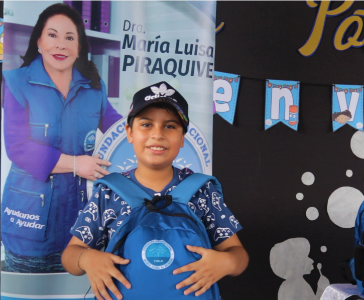 FIMLM's tweet photo. Las aulas escolares de la Unidad Educativa César Polit de Manta • Ecuador se irradian de felicidad gracias a los kits escolares que les entregó la Dra. @MLPiraquive              
quien siempre piensa en el bien común. Conoce más 👉https://t.co/S1eN1q36yS https://t.co/sYUSsbQmdg
