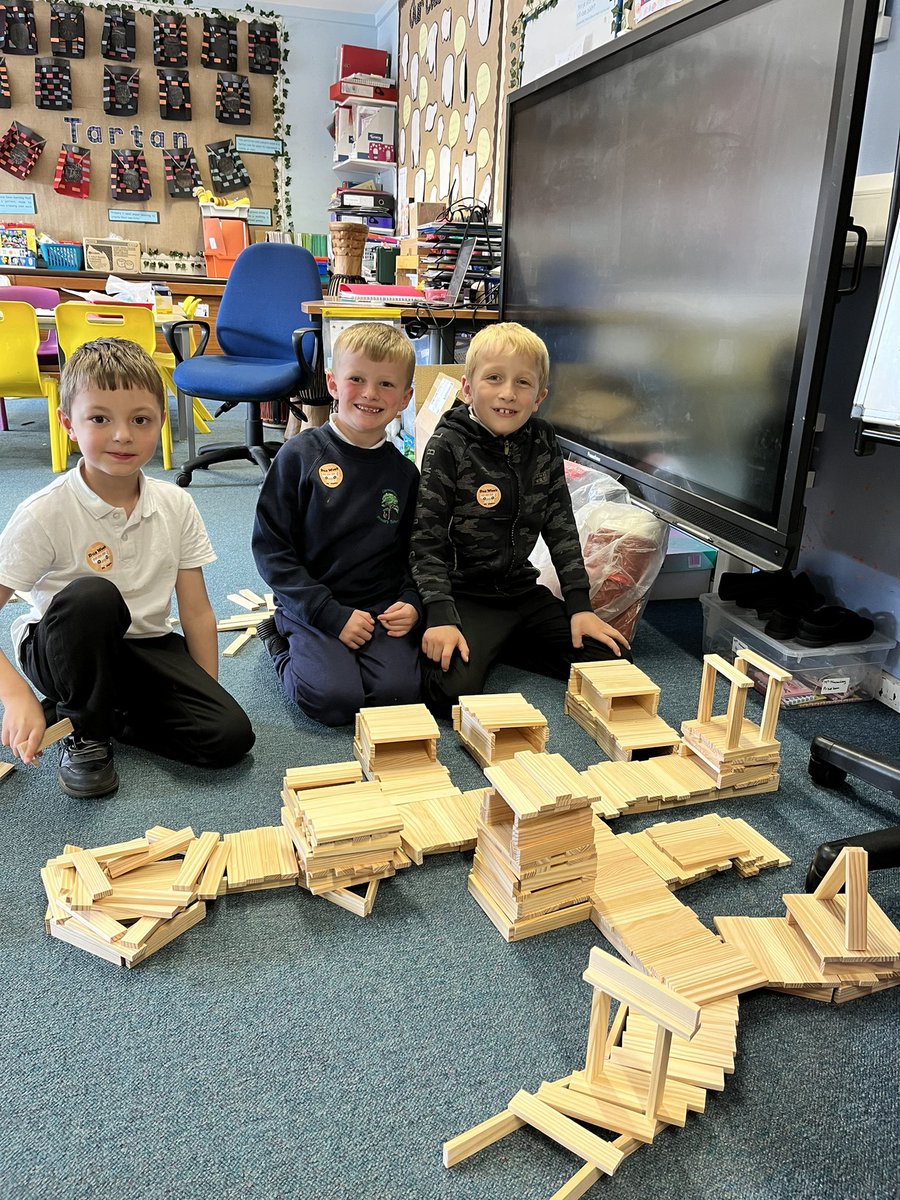MrsCMuirCPS's tweet photo. Today we had a great final Construction After school club using a range of resources. The Kapla was a huge hit! @carmondean_ps https://t.co/0IE5mWKhet