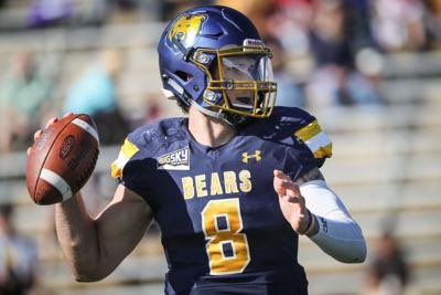 lacruecole18's tweet image. after a great conversation with @notoriousmax25 @jjraterink, i’m blessed to announce i’ve received my third D1 scholarship from @UNC_BearsFB !! @SixZeroAcademy @CoachHubb2 @BroomfieldEagl1