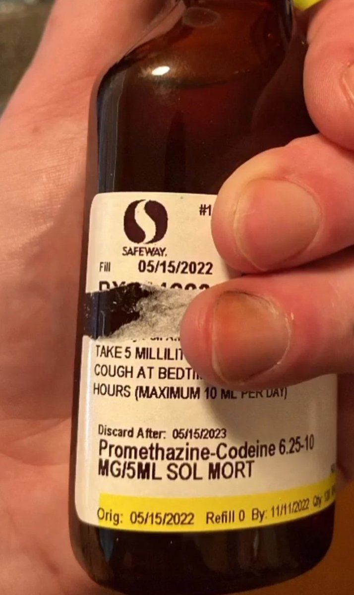 ALPHARMAGOD's tweet photo. I miss the "COUGH SYRUP" days before all these "ORAL SOLUTIONS" came🥺

#mortongrove #wockhardt #freshdates #promethazinecodeine #lean #wock #loosening #coughsyrup https://t.co/CDWWGoQ94W