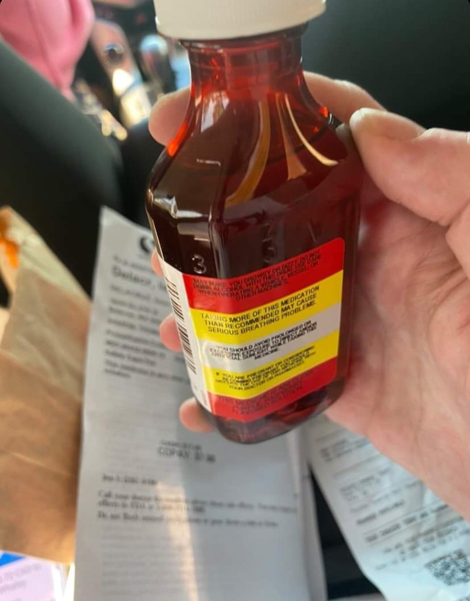 ALPHARMAGOD's tweet photo. I miss the "COUGH SYRUP" days before all these "ORAL SOLUTIONS" came🥺

#mortongrove #wockhardt #freshdates #promethazinecodeine #lean #wock #loosening #coughsyrup https://t.co/CDWWGoQ94W
