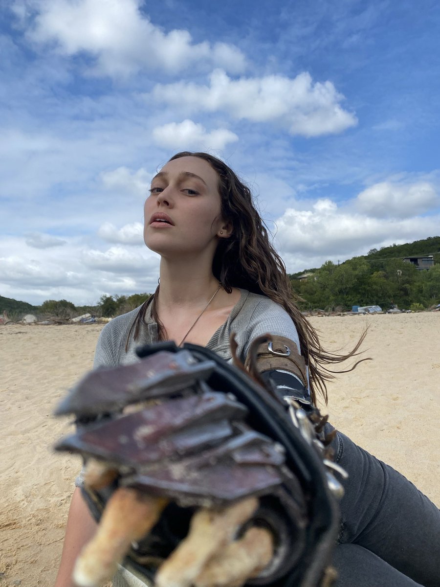 FearTWD convention tweet media