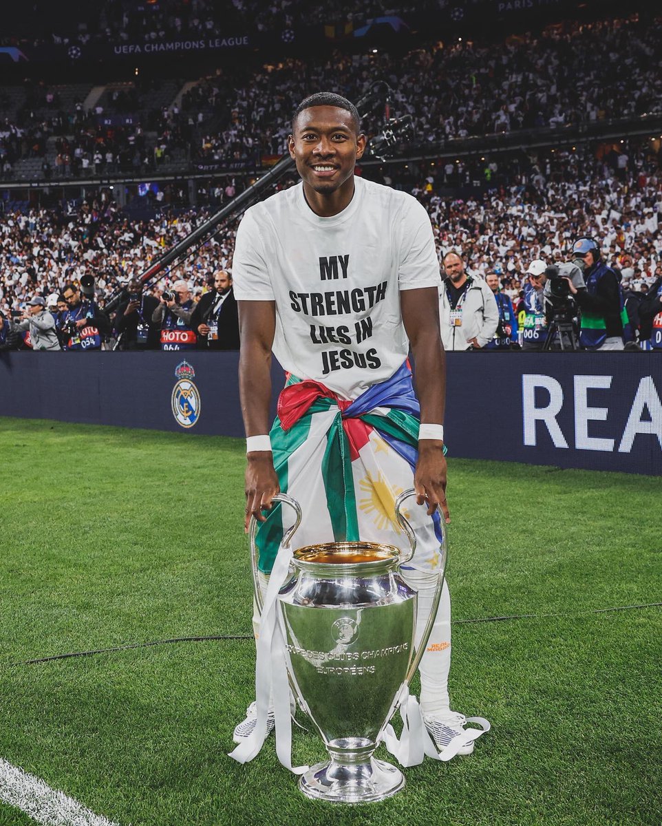 David_Alaba's tweet photo. Our spirit, our will, our dedication. Our trophy! 
¡Hala Madrid! https://t.co/Gi5ZpoevqQ