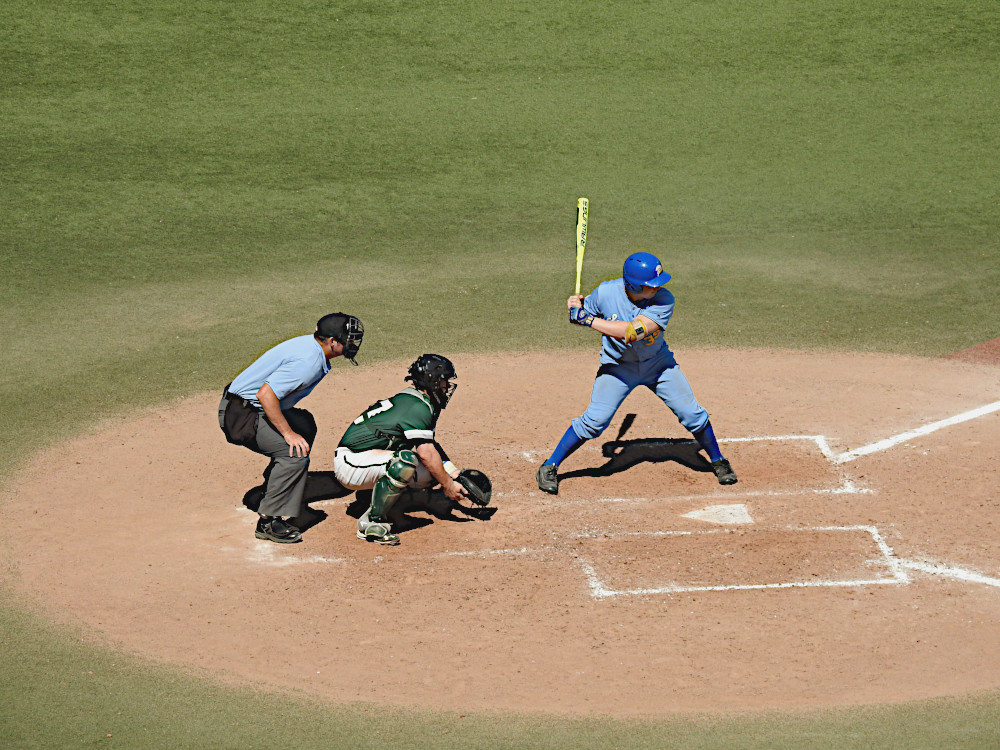 A brief homage to Roger Angell involves a visit to the local minor league baseball stadium ow.ly/jerg50Jmpsr